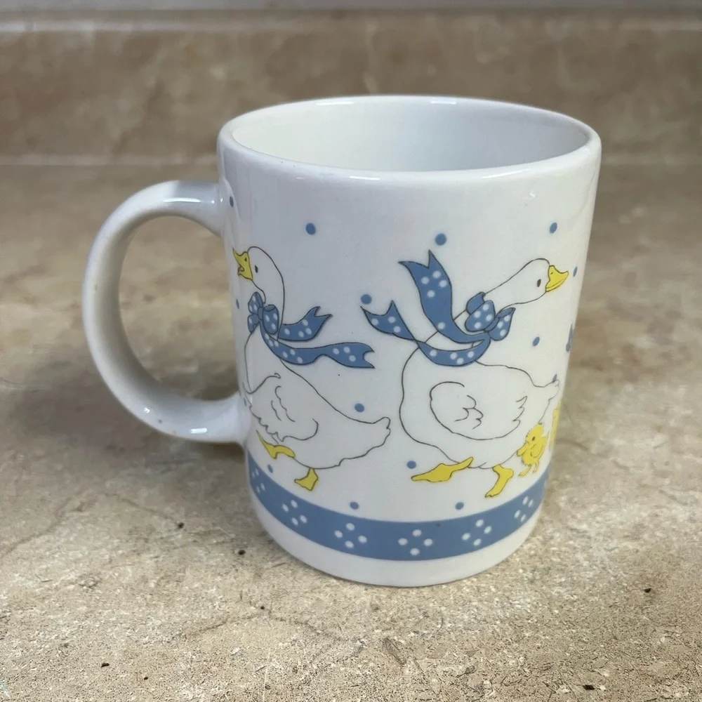 Vintage Country Goose Ceramic Mug - Picture 3 of 5